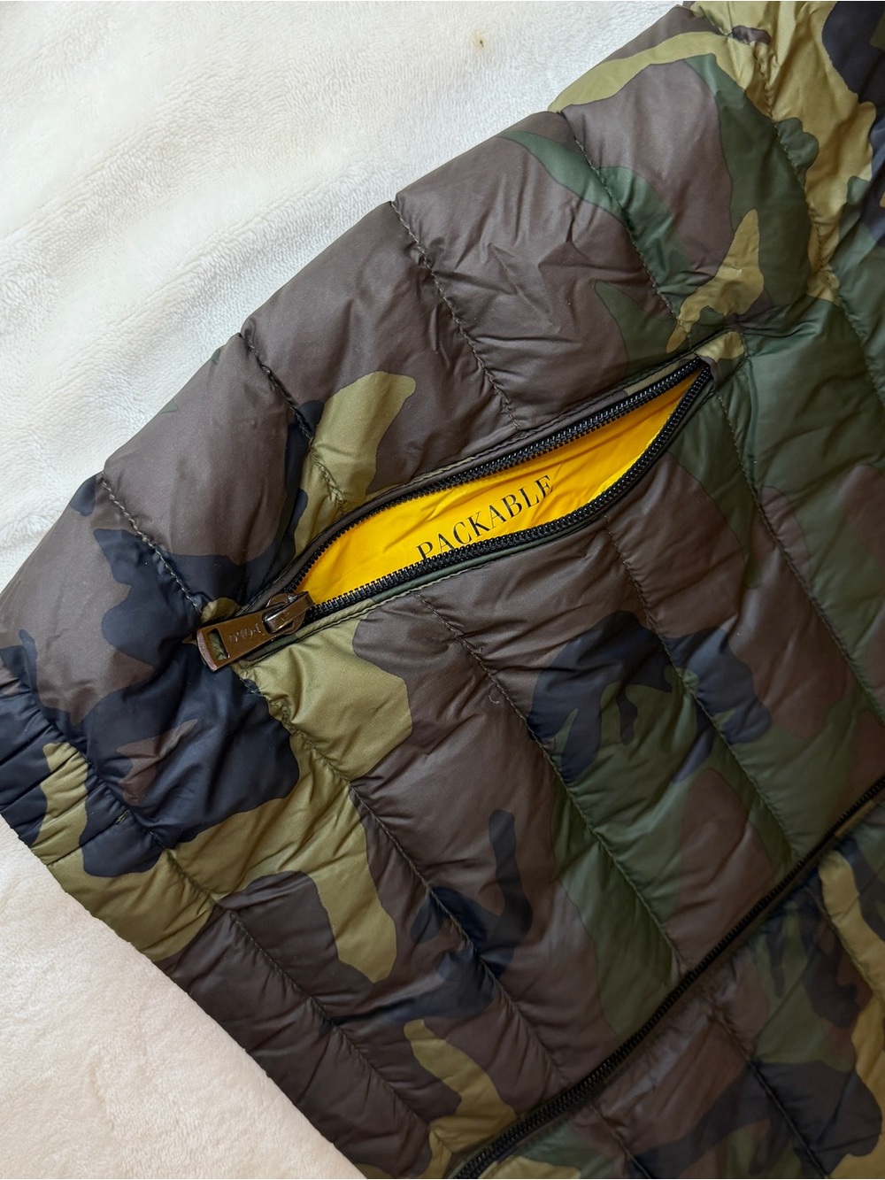 Polo Ralph Lauren Camouflage Vest Yellow Puffer Mens Medium - Picture 3 of 5